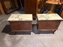 Free delivery antique pair of Vintage Marble Top Nightstands - Photo 5