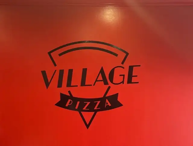 village pizza carp plaza 461 Donald b.munro dr