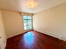 Spacious 2F Unit in a Quiet 3-Storey Building!! - Photo 2