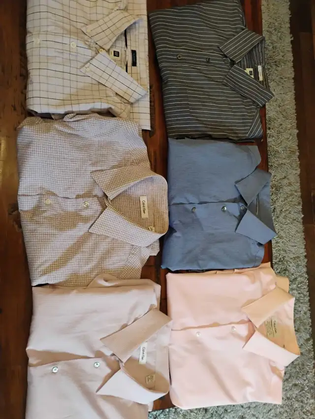 6 Dress Shirts.. 4 Calvin Klein & 2 Gap Dress Shirts