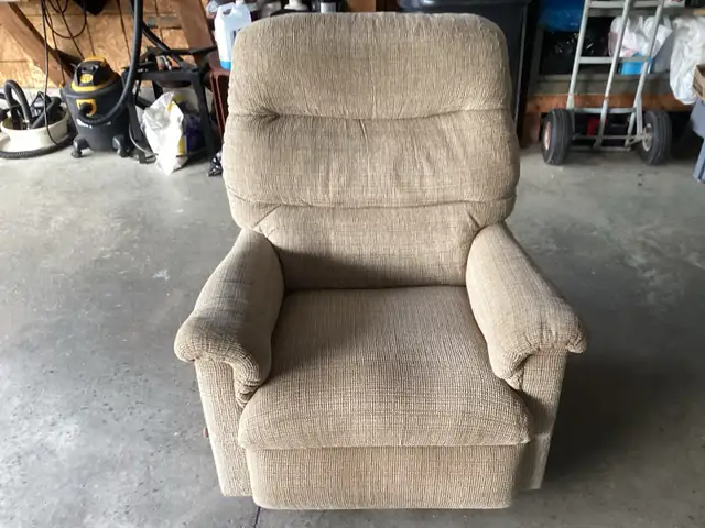 CHAISE LAZ  BOY CHAIR LAZ BOY BON PRIX GOOD PRICE !