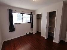 SPACIOUS – RENOVATED – PET FRIENDLY - Photo 7