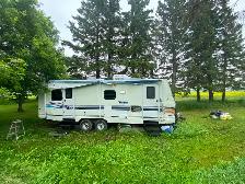 1998 Terry Travel Trailer – 32 ft – Slide-Out