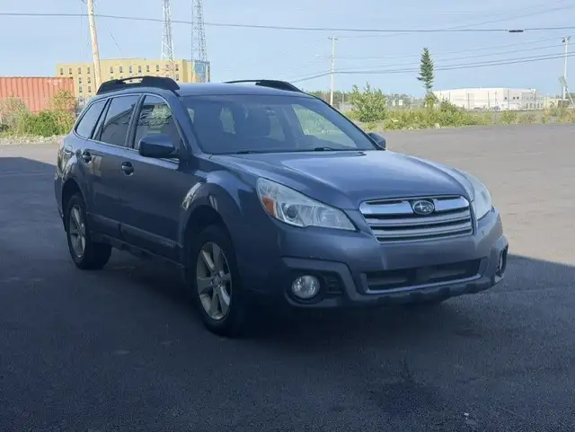 2014 Subaru Outback ........( AS TRADE )