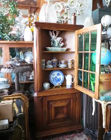 PAST and PRESENT ANTIQUES - FUN COOL COLLECTIBLES for the  HOME - Photo 3
