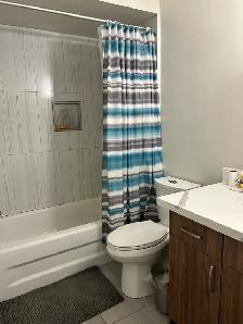 ONE PRIVATE ROOM - Female household - Photo 6