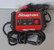 Snap On EEBM500 With Leads Battery Charger (31195429)