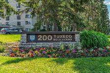 Stunning Luxury Condo in Desirable Tuxedo - Photo 2
