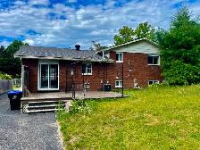 3 Bed 1 Bath All Inclusive In Penetanguishene. - Photo 2