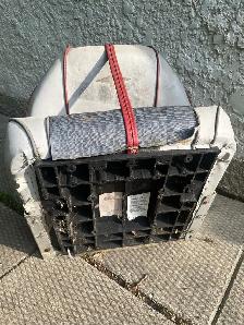 Cushioned seat - Photo 3