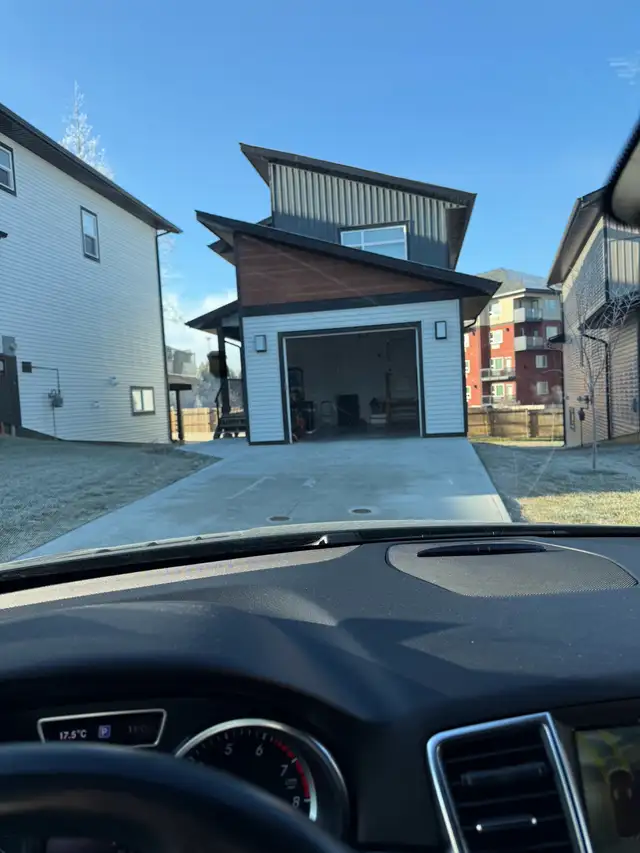 Available September 1 – Modern 3-Beds, 2.5-Bath For Rent