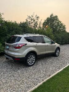2017 Ford Escape Titanium AWD - Photo 2