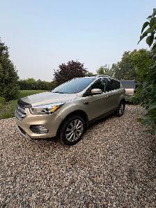 2017 Ford Escape Titanium AWD - Photo 4