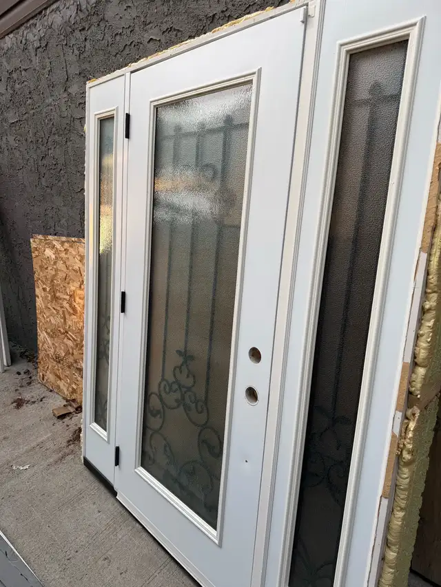Exterior entry door with sidelites!