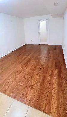 Renovated Bright 1 Bedroom Suite | Private Entrance | Vaughan - Photo 4