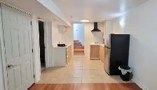 Renovated Bright 1 Bedroom Suite | Private Entrance | Vaughan - Photo 11