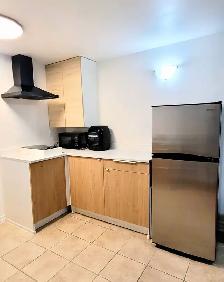 Renovated Bright 1 Bedroom Suite | Private Entrance | Vaughan - Photo 20