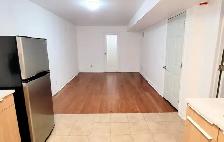 Renovated Bright 1 Bedroom Suite | Private Entrance | Vaughan - Photo 22