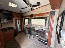 2011 Keystone Fuzion FZ322 Toy Hauler - Photo 4