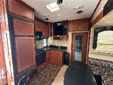 2011 Keystone Fuzion FZ322 Toy Hauler - Photo 5