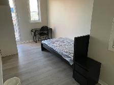York University village rooms from rent - Photo 3