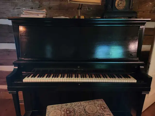 Piano (Willis Upright)