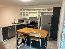 3 Chambres Entièrement Rénové — Calme, Lumineux et Près du Métro