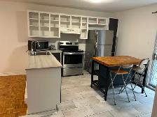 3 Chambres Entièrement Rénové — Calme, Lumineux et Près du Métro - Photo 2