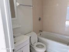 single room in downtown - Photo 2