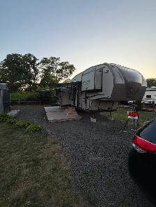 2014 Rockwood Signature 5th Wheel RV