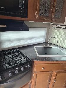 Travel Trailer - Photo 5