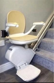 Stairlift Left or Right AVAILABLE Swivel Rotates Foldable
