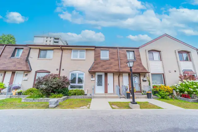 TOWN-HOUSE for Rent