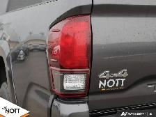 2021 TOYOTA TACOMA DOUBLE CAB V6 SR5 - Local Manitoba Vehicle | - Photo 12