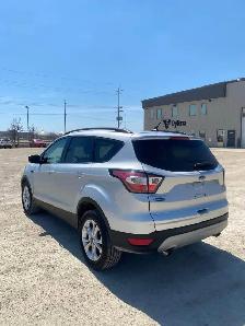 2018 Ford Escape 4WD - Photo 4