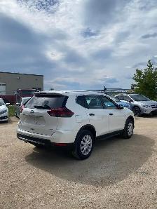 2018 Nissan Rogue S - Photo 5