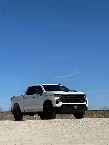 2022 Chevrolet Silverado 1500 Custom Trail Boss - Photo 2
