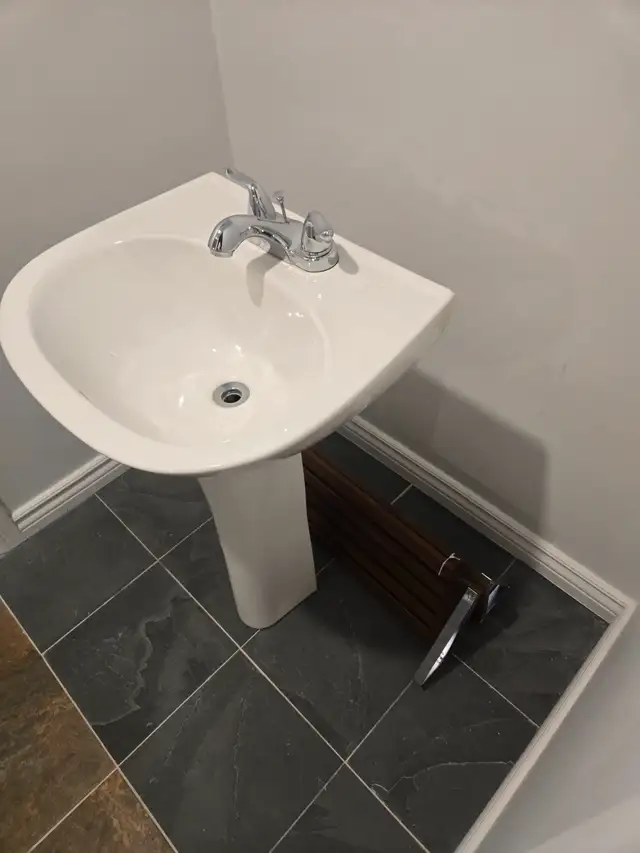 Pedestal Sink