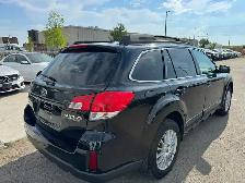 2011 Subaru Outback 2.5i Limited AWD : One Owner - Photo 6