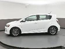 2018 Chevrolet Sonic LT FACTORY REMOTE START, BACK UP CAMERA, AU - Photo 32
