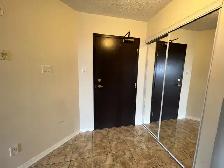 1 Bed 1 Bath   Den Available Immediately Central Park - Photo 6