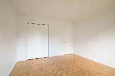 modern 1-bed apartment, Saint-Lambert, Sept 1 - ID 4631 - Photo 10