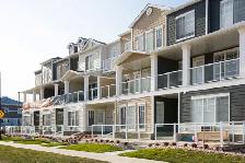 Element Townhomes on Eaglewood - 2 Bedroom Upper Townhome House - Photo 2