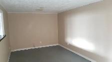 2 Bedroom Townhouse Close to Everything You need! - Photo 15