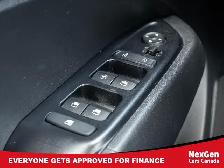 2022 Hyundai Venue Preferred with Backup Camera, Heated Seats - Photo 13