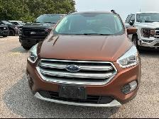 2017 Ford Escape SE 4dr SUV AWD (1.5L 4cyl Turbo 6A) - Photo 4