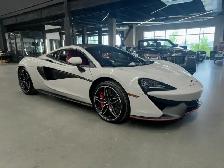 2017 McLaren 570S | Carbon Wing | Front Axle Lift | Carbon Trim - Photo 2