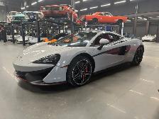 2017 McLaren 570S | Carbon Wing | Front Axle Lift | Carbon Trim - Photo 3