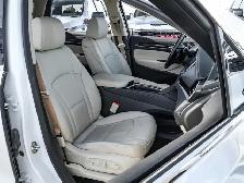 2024 Buick Enclave Premium AWD 3.6L 7 Passenger | Head-Up - Photo 15