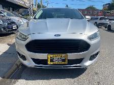 2014 Ford Fusion Hybrid SE - Photo 2